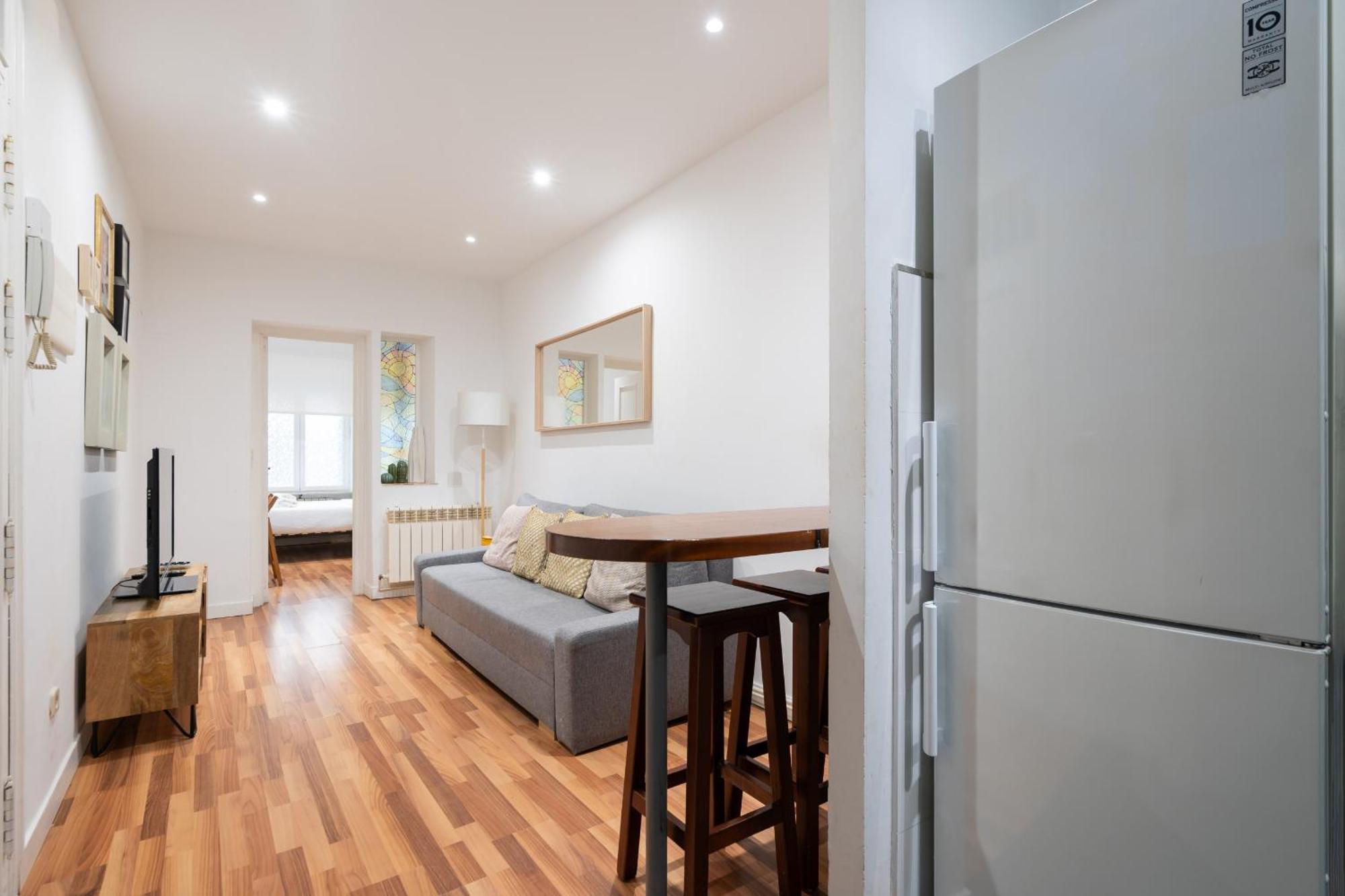 Apartamento En La Plaza De Lavapies Alquiler Temporal มาดริด ภายนอก รูปภาพ