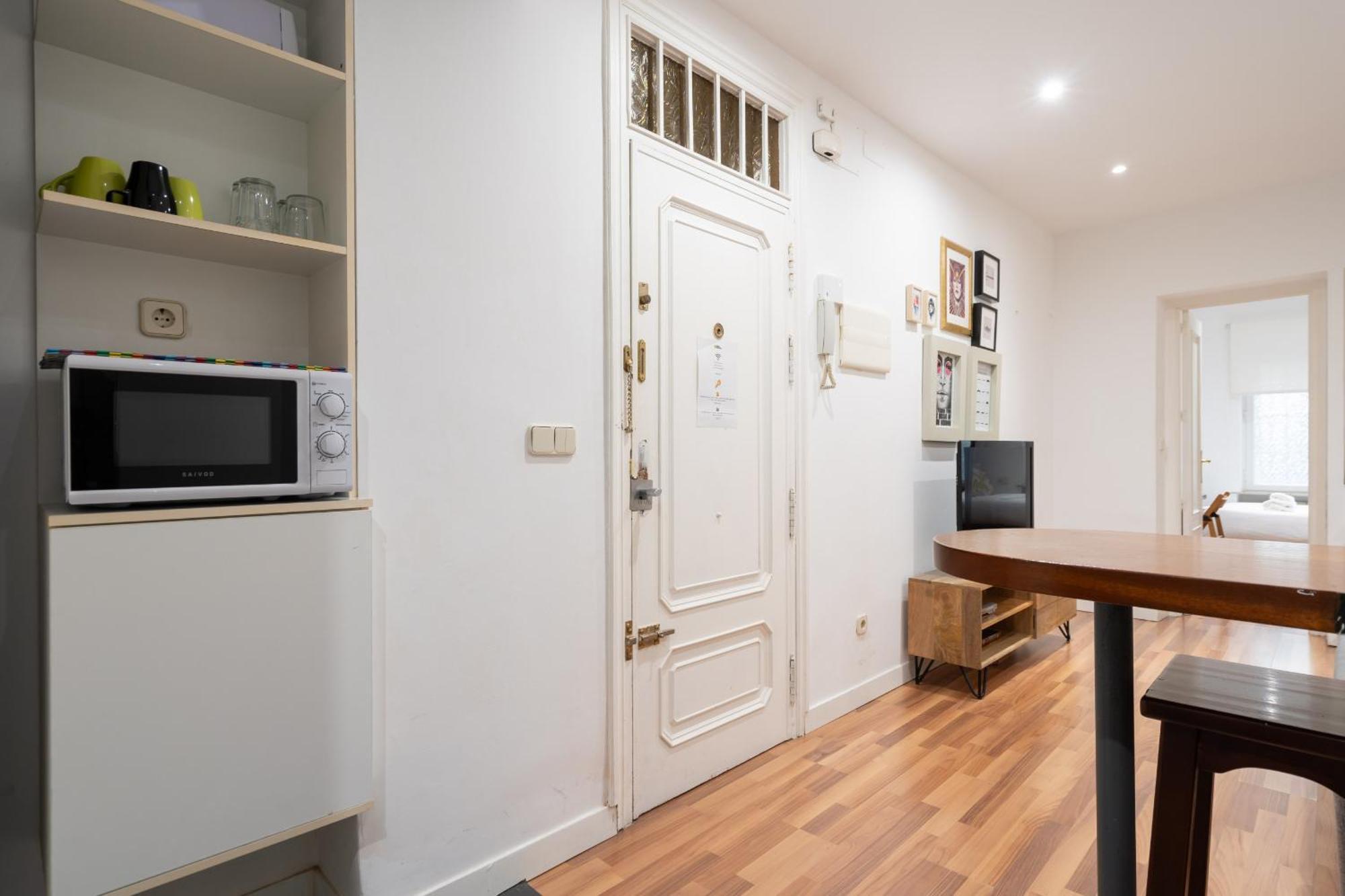 Apartamento En La Plaza De Lavapies Alquiler Temporal มาดริด ภายนอก รูปภาพ