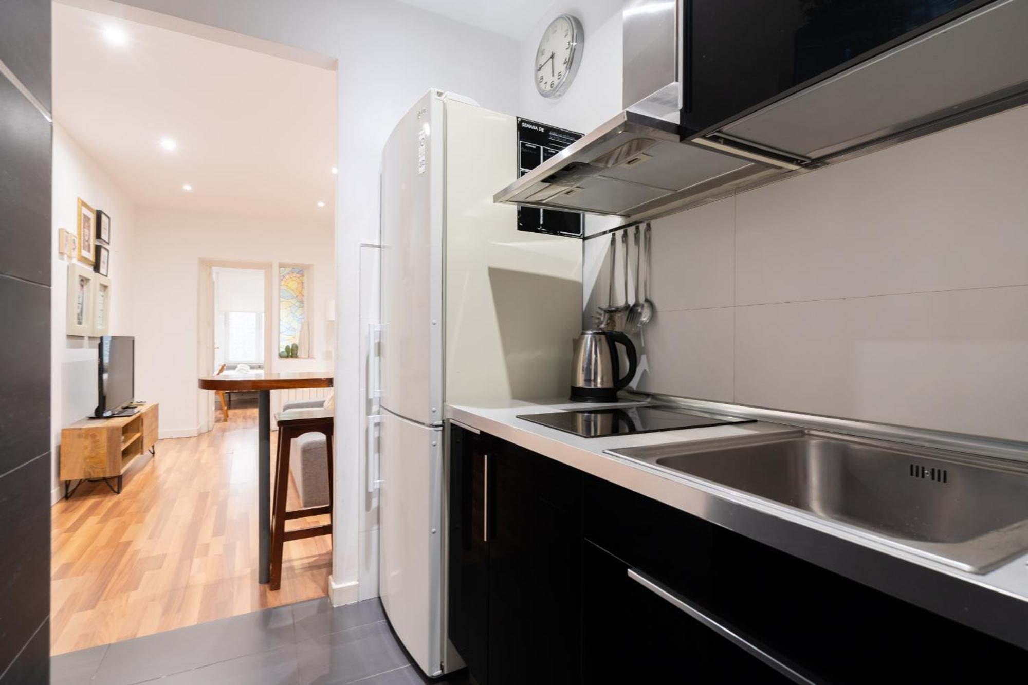 Apartamento En La Plaza De Lavapies Alquiler Temporal มาดริด ภายนอก รูปภาพ