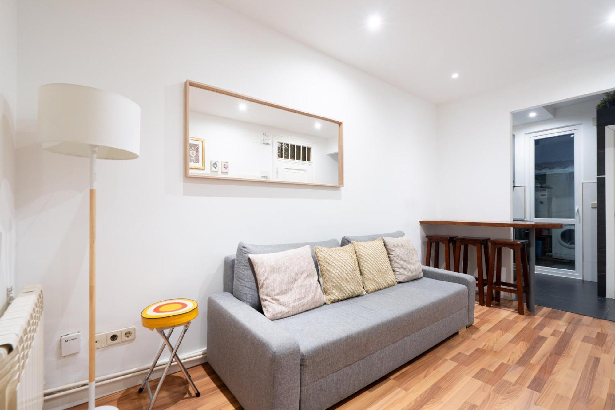 Apartamento En La Plaza De Lavapies Alquiler Temporal มาดริด ภายนอก รูปภาพ
