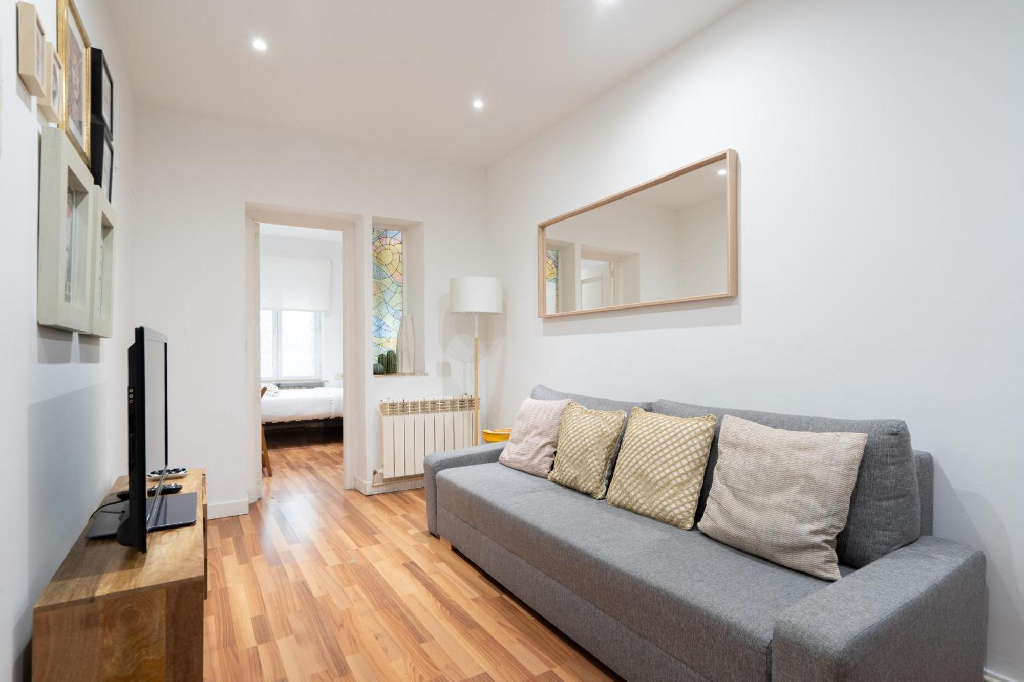 Apartamento En La Plaza De Lavapies Alquiler Temporal มาดริด ภายนอก รูปภาพ